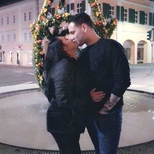 Meet your Posher, Roberto andré